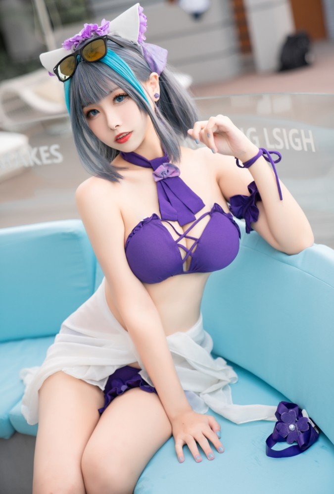 Momoko葵葵:一位来自二次元世界的coser