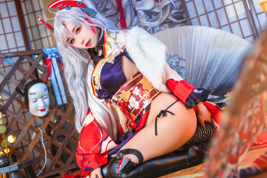 Momoko葵葵:一位来自二次元世界的coser