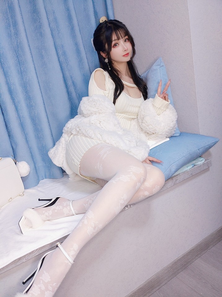rioko凉凉子 - 元宵节特辑 [25P3V-169MB]
