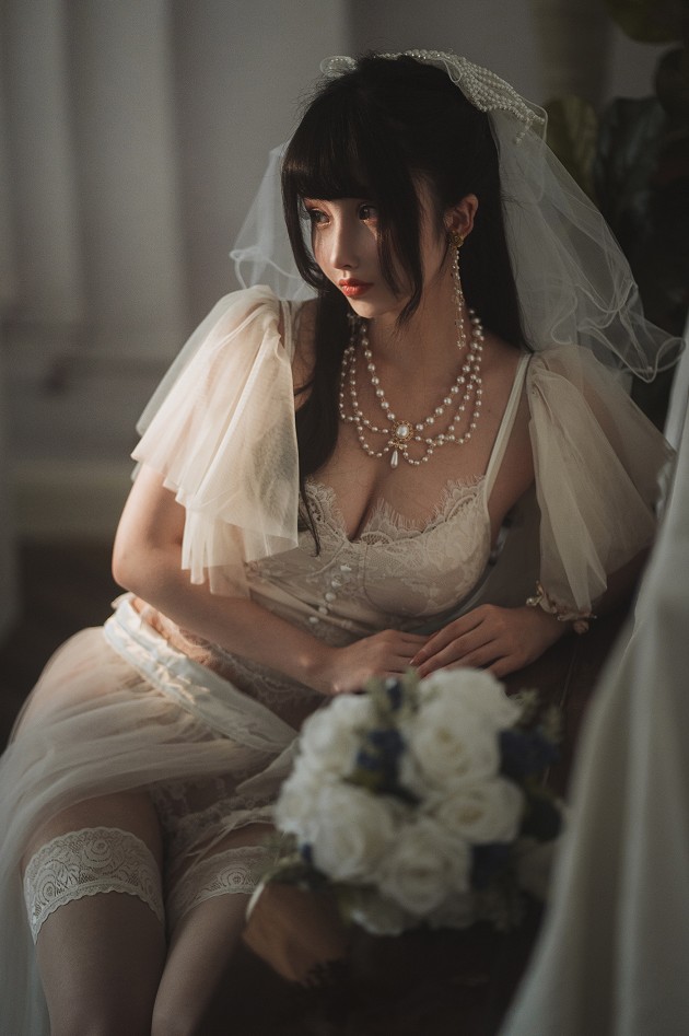 rioko凉凉子 - 更新3套写真作品集
