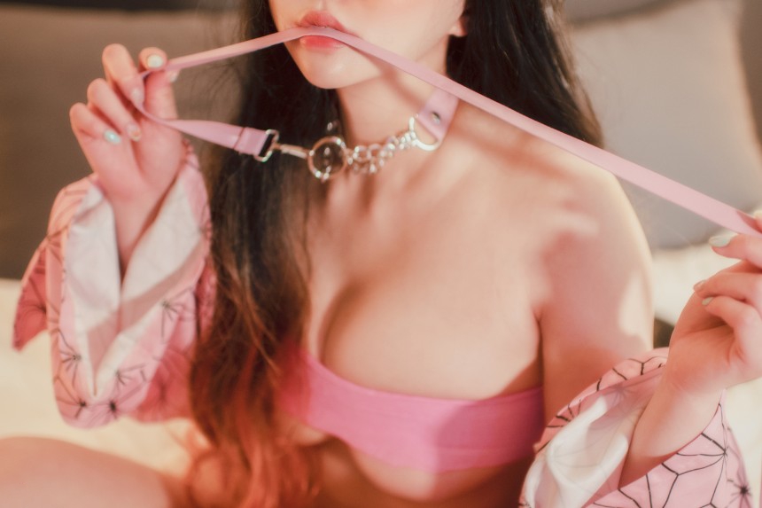 Ye-Eun (손예은) - PINK ONI [100P-1.09GB]