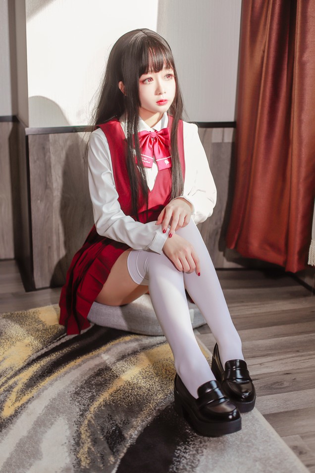 日奈娇 - JK少女红裙 [28P-276MB]
