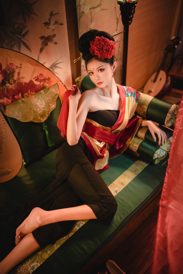 沧霁桔梗:2020年CJCosplay封面大赛最佳个人铜奖