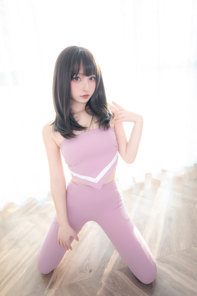 神楽坂真冬 - 草莓蜜桃[75P-143MB]