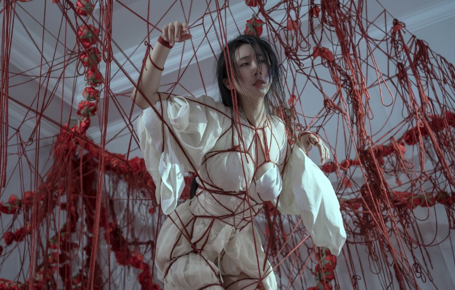 云溪溪 - 奶桃 囚鸟 [64P-768MB]