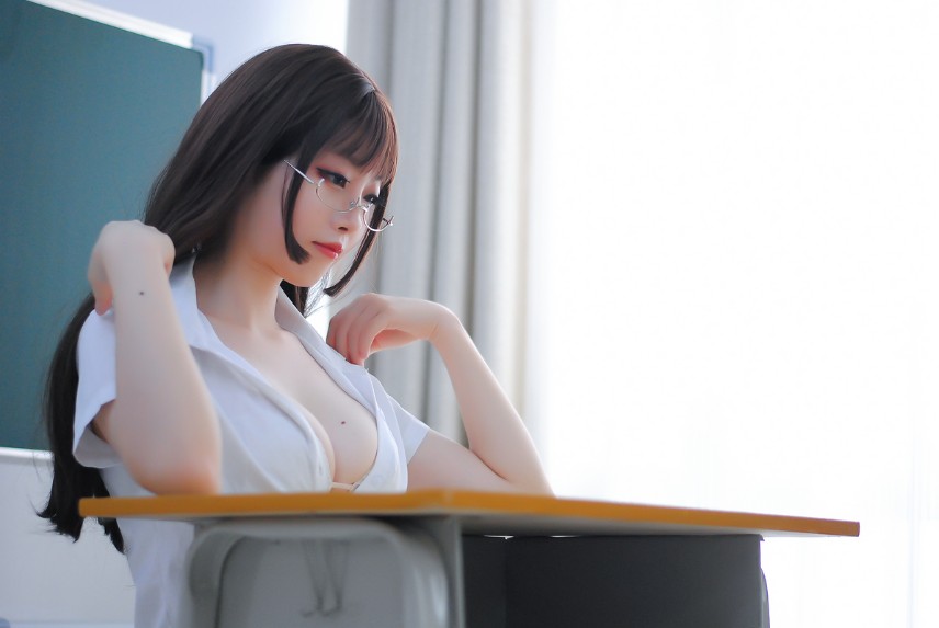 白露很白 - OL教室 [84P2V-234MB]