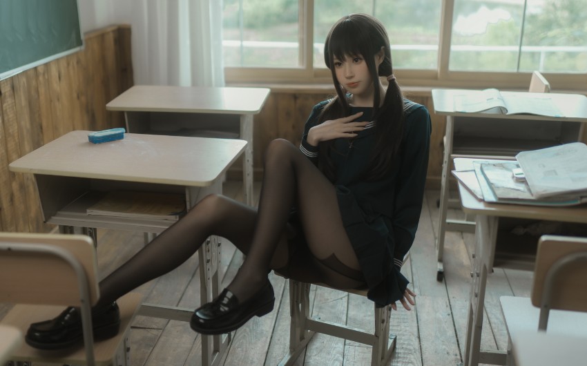 西园寺南歌 - 与班长的游戏 [137P5V-1.07GB]
