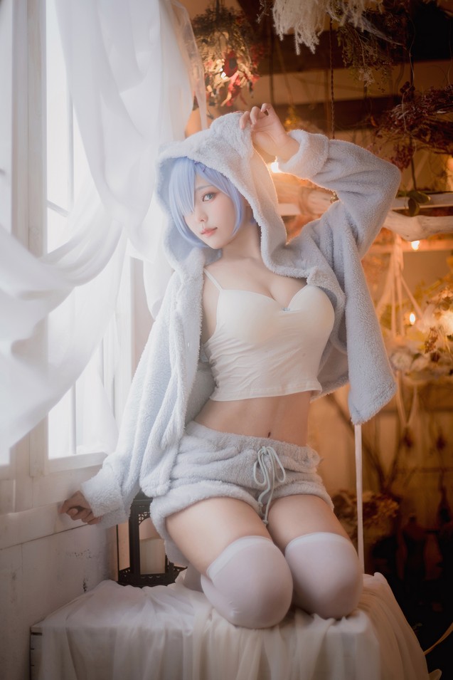 ElyEE子 - 2022.June-T4 (4套+视频) [121P3V-303MB]