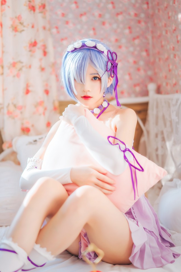 桜桃喵 - 蕾姆小睡裙 [24P-410MB]