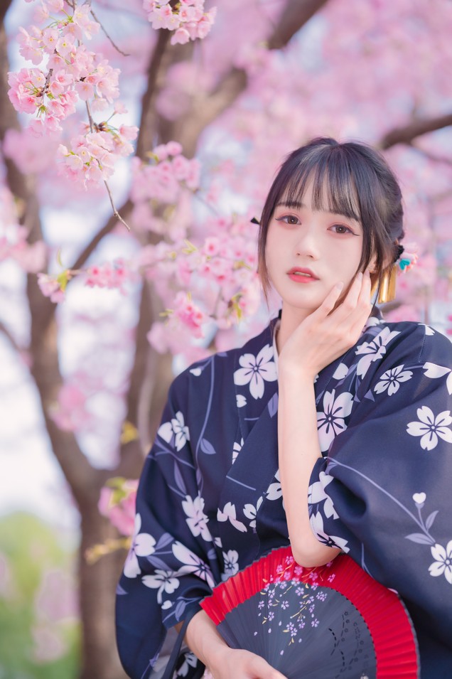 兔子Zzz不吃胡萝卜 - 舞狮少女&樱花烂漫时 2 套