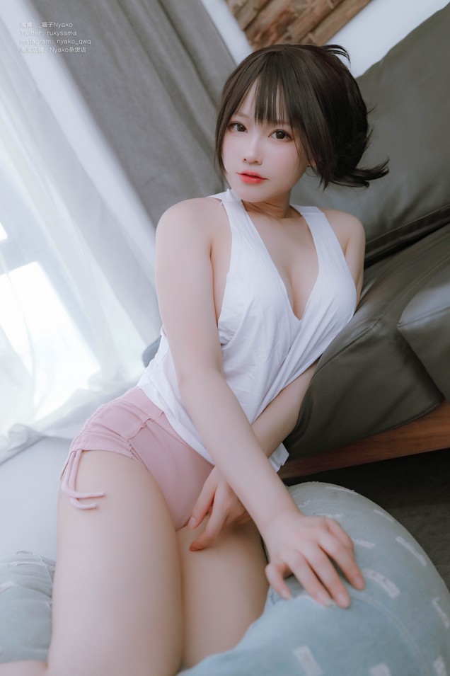 Nyako喵子 - 隣のやばいお姉さん 背心 [78P1V-732MB]