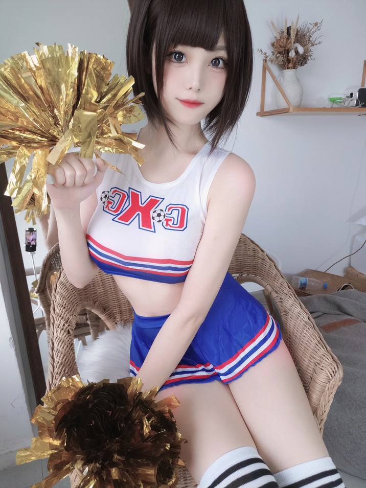 蜜汁猫裘 - 足球宝贝 [37P4V-694MB]