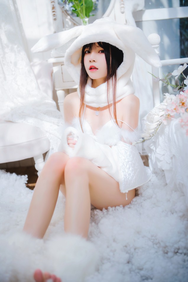 桜桃喵 - 小白兔 [97P-1.38GB]
