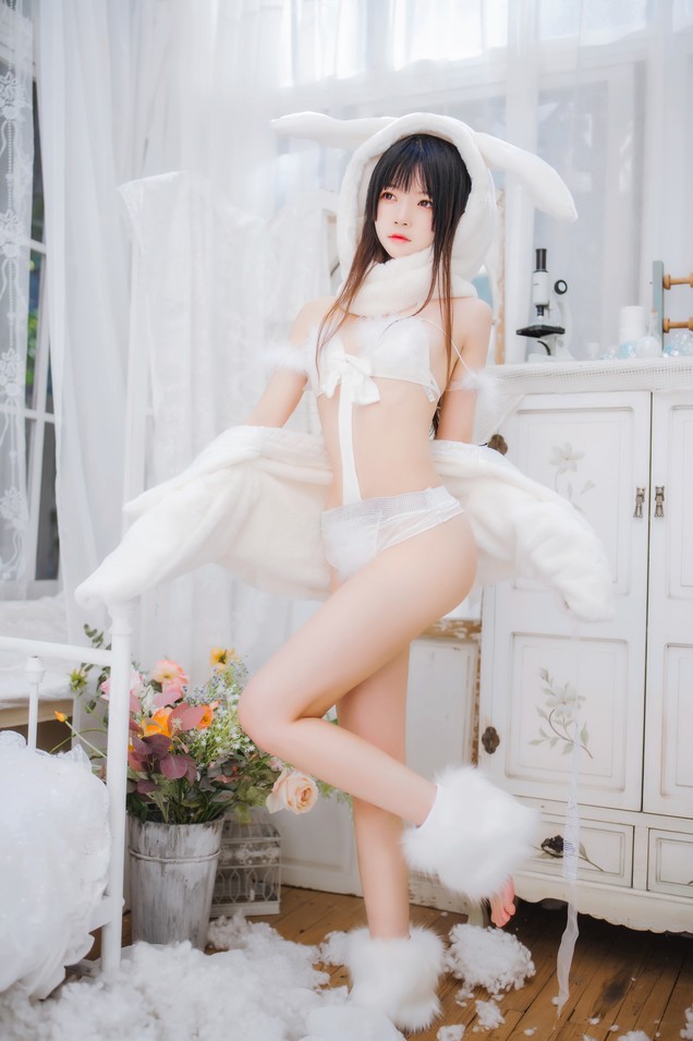 桜桃喵 - 小白兔 [97P-1.38GB]