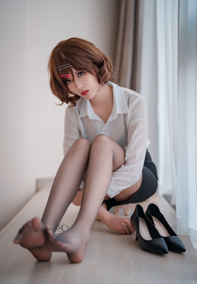 轩萧学姐 - 円香ol+竞泳 [43P-98MB]