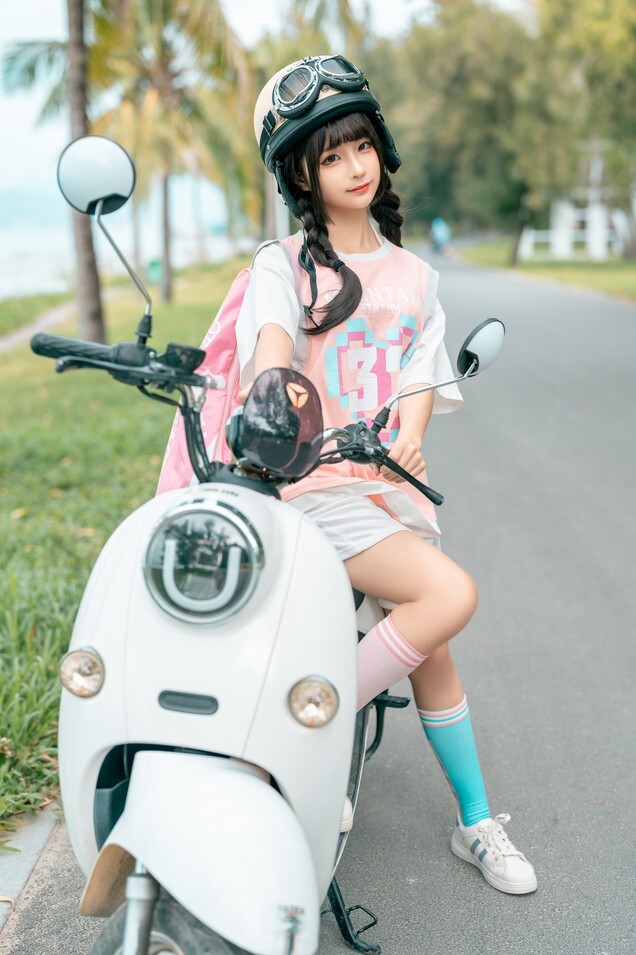 蠢沫沫 - 小电车 [120P-892MB]