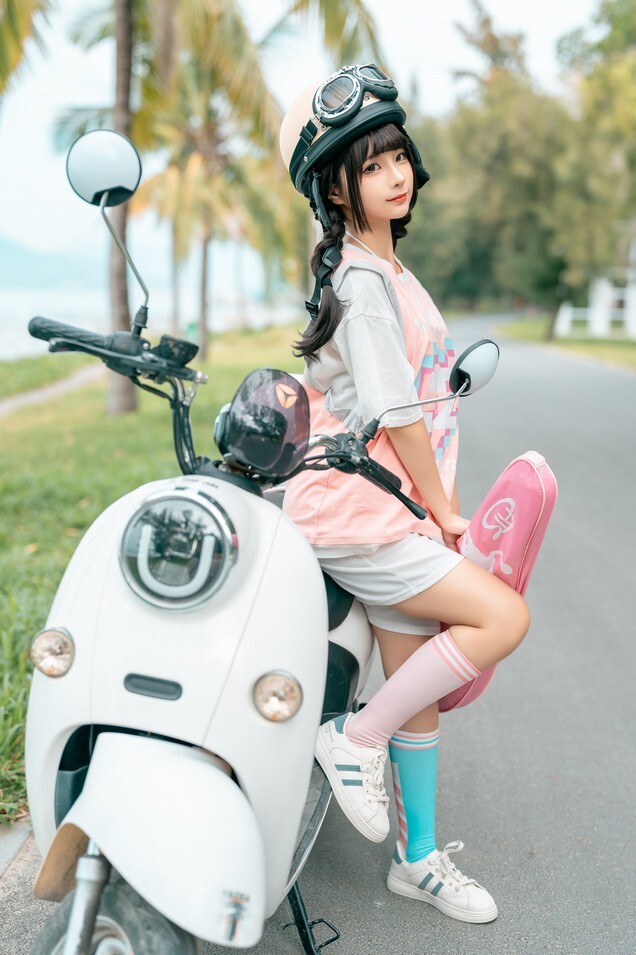 蠢沫沫 - 小电车 [120P-892MB]