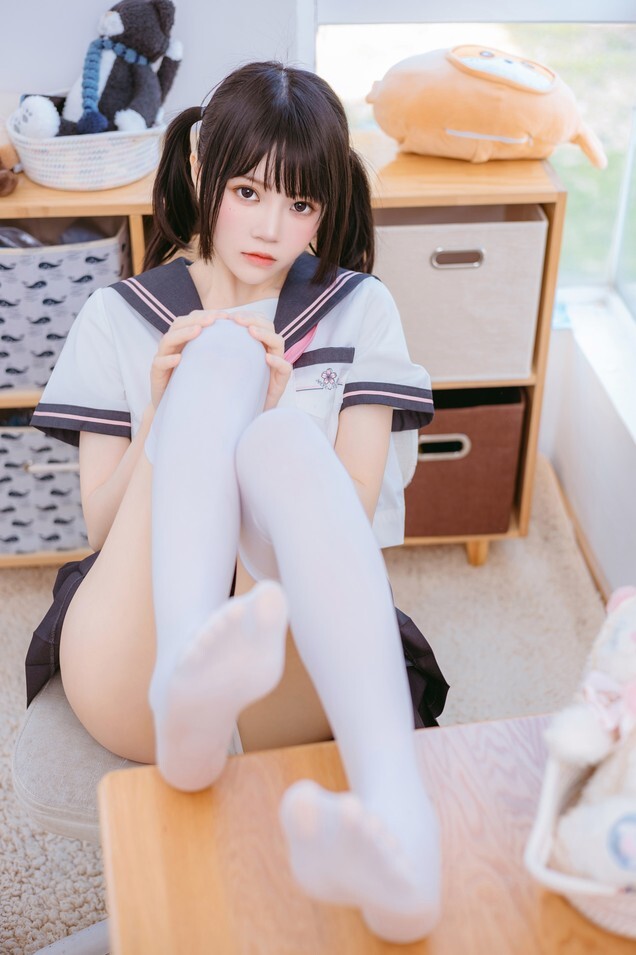 桜桃喵 - 草莓雪糕 [73P-818MB]