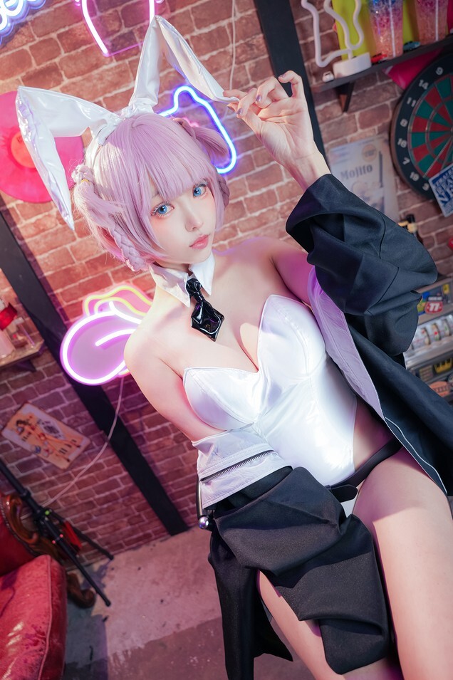 ElyEE子 - Nazuna (Bunny &amp; Night) [40P-117MB]