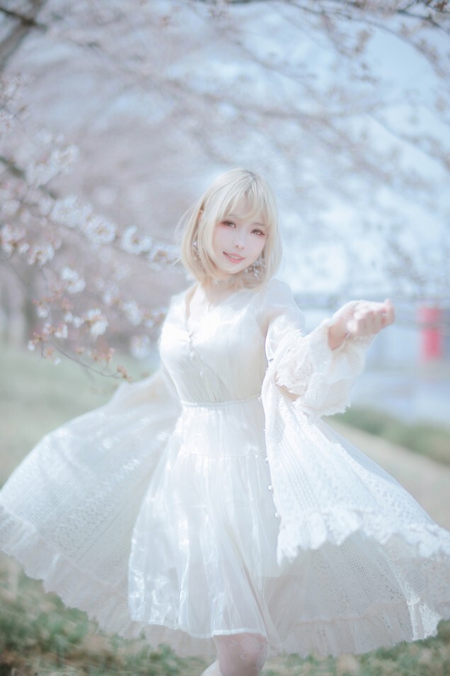ElyEE子 - Sakura [64P-174MB]