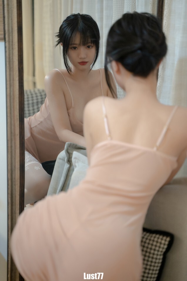 柒柒要乖额 - 雾纱裙 [61P1V-1.23GB]