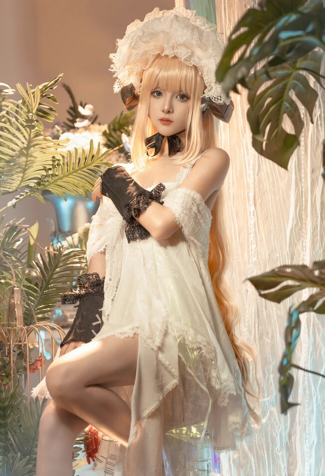 腥味猫罐 - 夜莺 [15P-90MB]