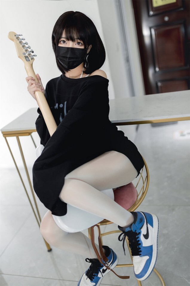 杏仁曲奇 - 升玖吉他姐姐 [45P-145MB]