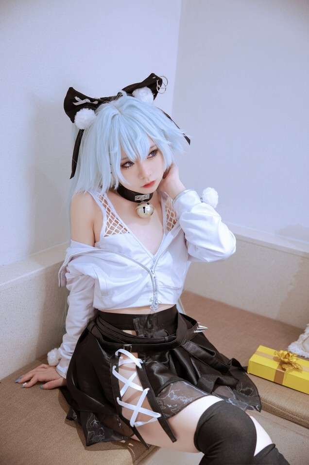G44不会受伤 - 芙洛伦 白情 & 开箱 2 套