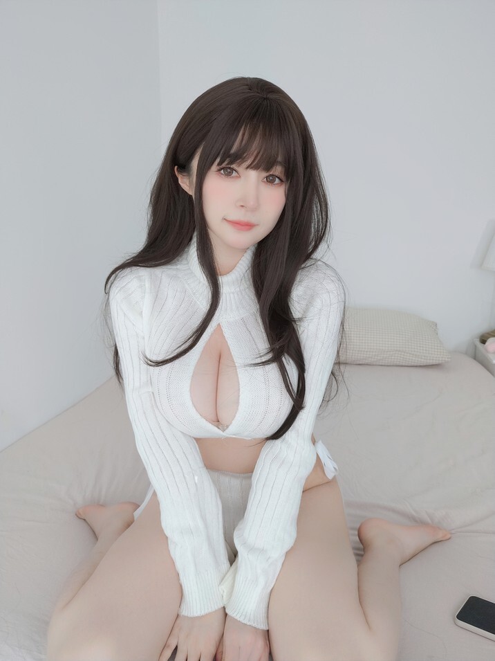 白银81 - Fantia 23.07月会员合集 [319P-1.46GB]