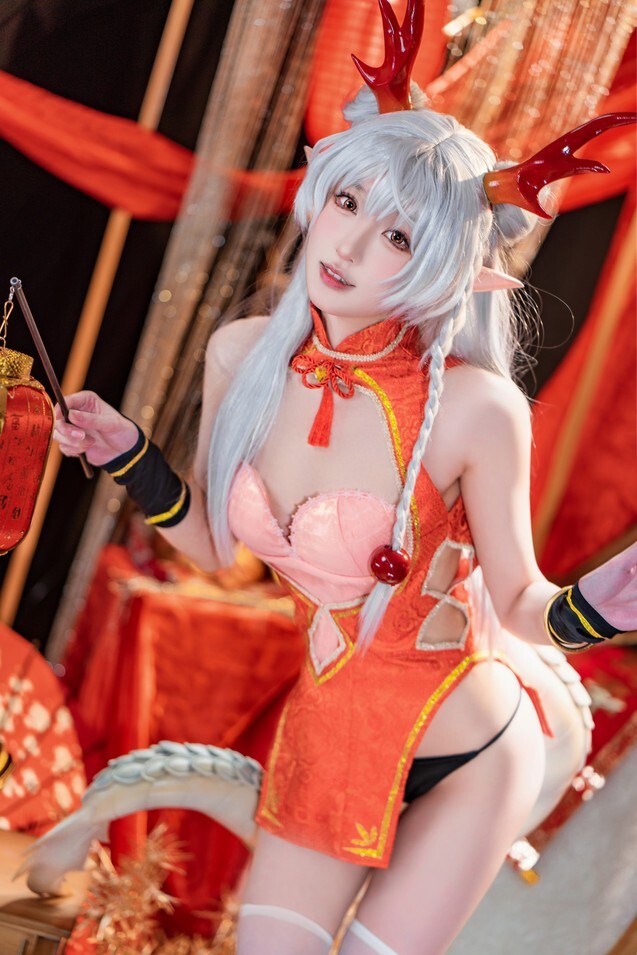 阿包也是兔娘 - 新春贺图 龙妹 [45P1V-1.25GB]