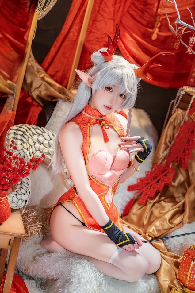 阿包也是兔娘 - 新春贺图 龙妹 [45P1V-1.25GB]