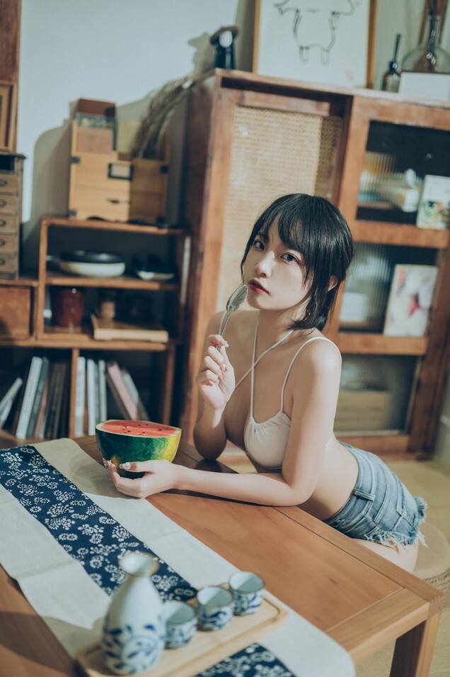二佐Nisa - 夏日甜蜜 [50P-1.30GB]