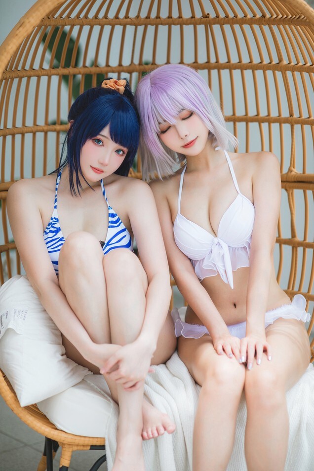 Momoko葵葵&amp;瓜希酱 - SSSS.GRIDMAN 宝多六花&amp;新条茜 泳装 [85P-472MB]