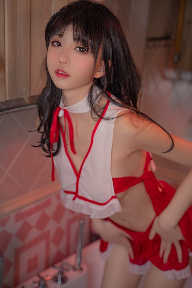可可老师 - 入浴巫女 [32P1V-179MB]