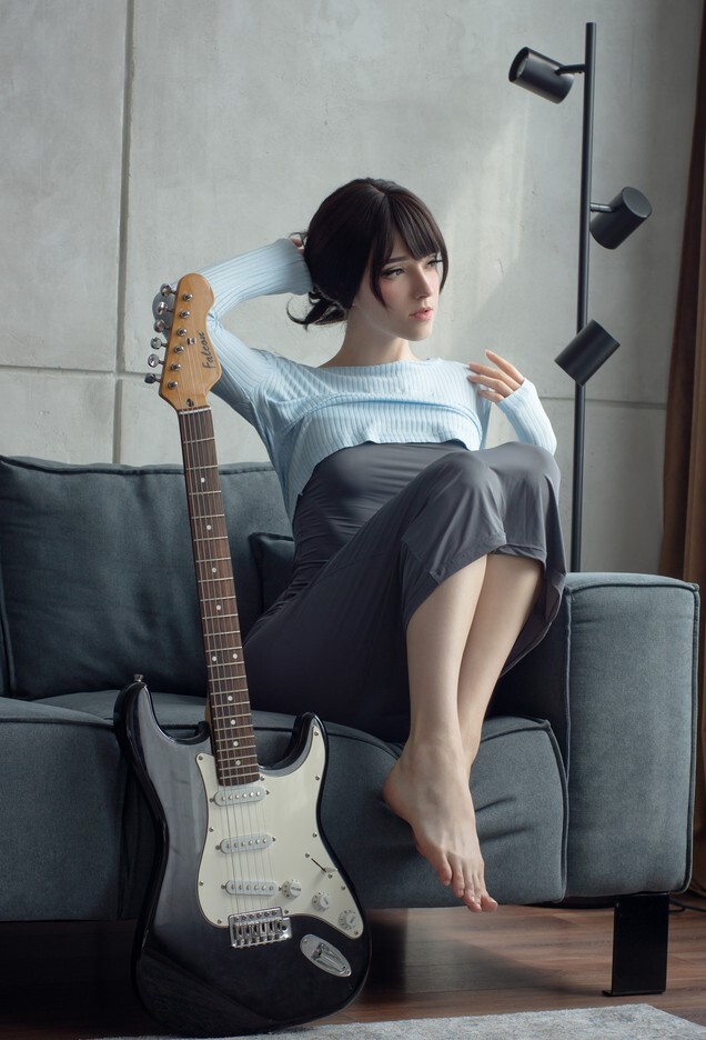 Candyball - Hitomio Guitar Sister [64P15V-1.66GB]