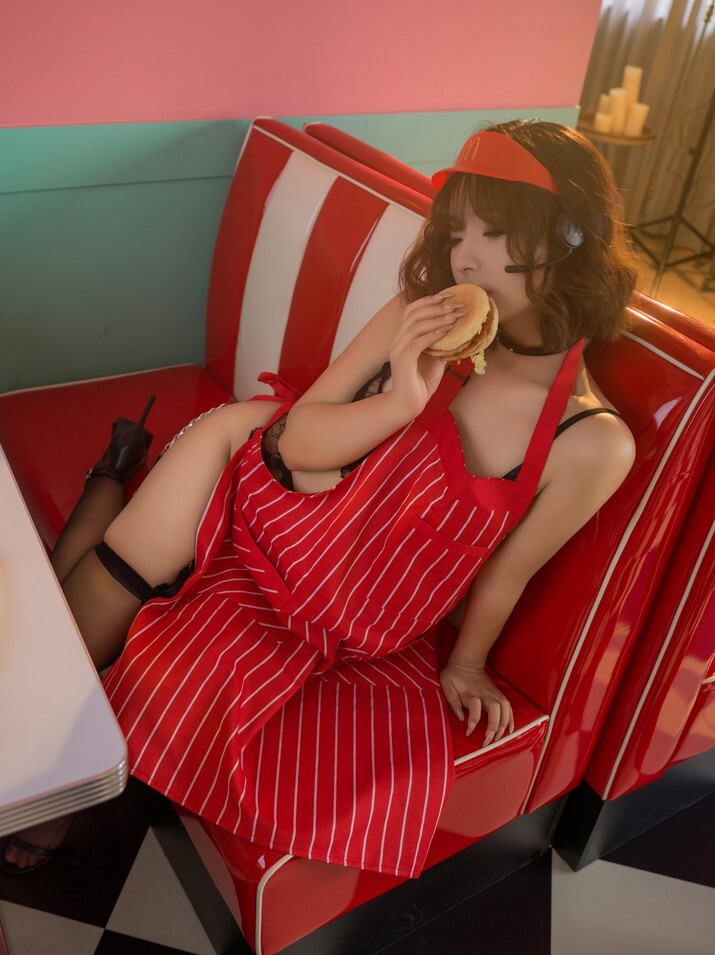 Kokuhui - 麦当劳的女服务员 [149P-1.06GB]
