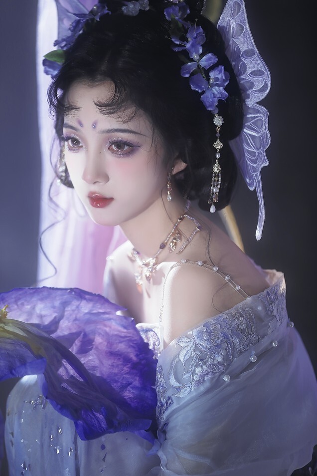 ble - 鸢尾 [19P-163MB]