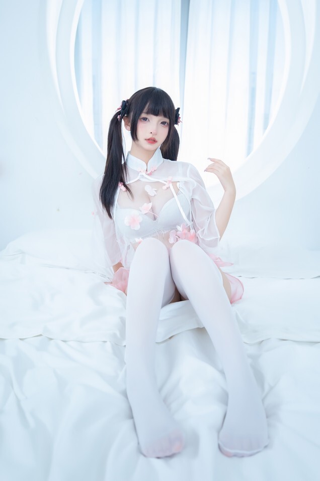 神楽坂真冬 - 蜜桃雪糕 [75P2V-420MB]