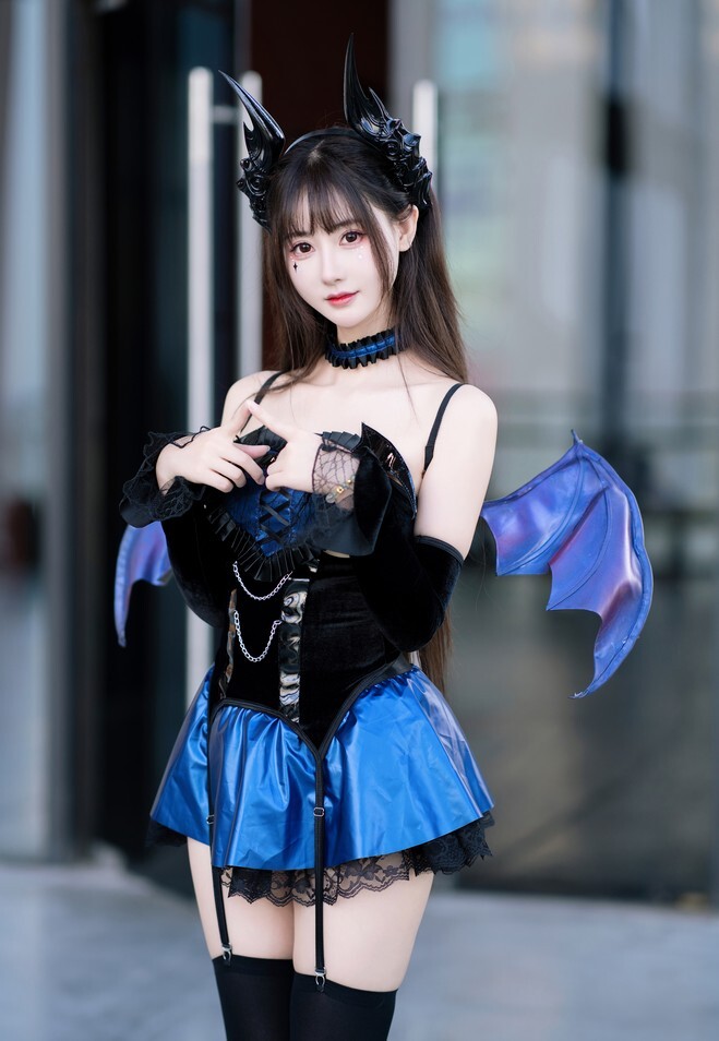 羽生三未 - 小恶魔 漫展返图 [12P-132MB]