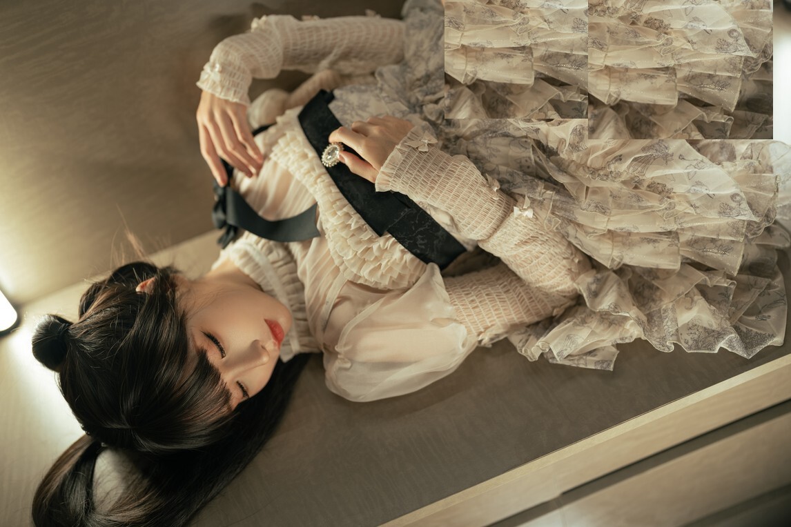 蠢沫沫 - 《柜中她》 [9P-65MB]