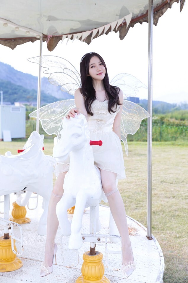 鱼子酱Fish - 遗失的羽翼 [125P-1.82GB]