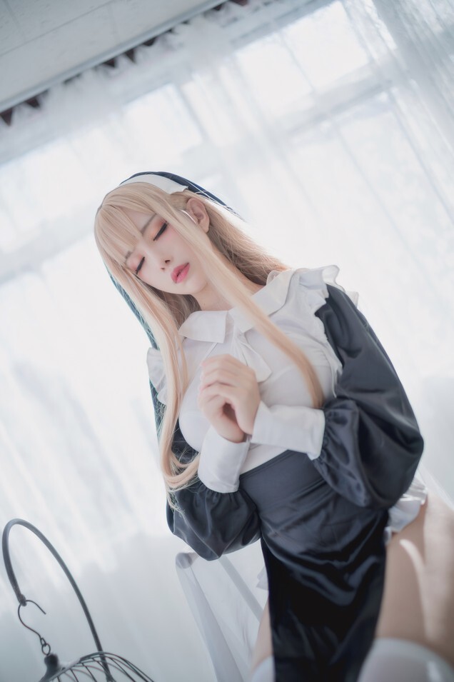 Shika小鹿鹿 - 不好好穿衣服的修女 [16P-153MB]
