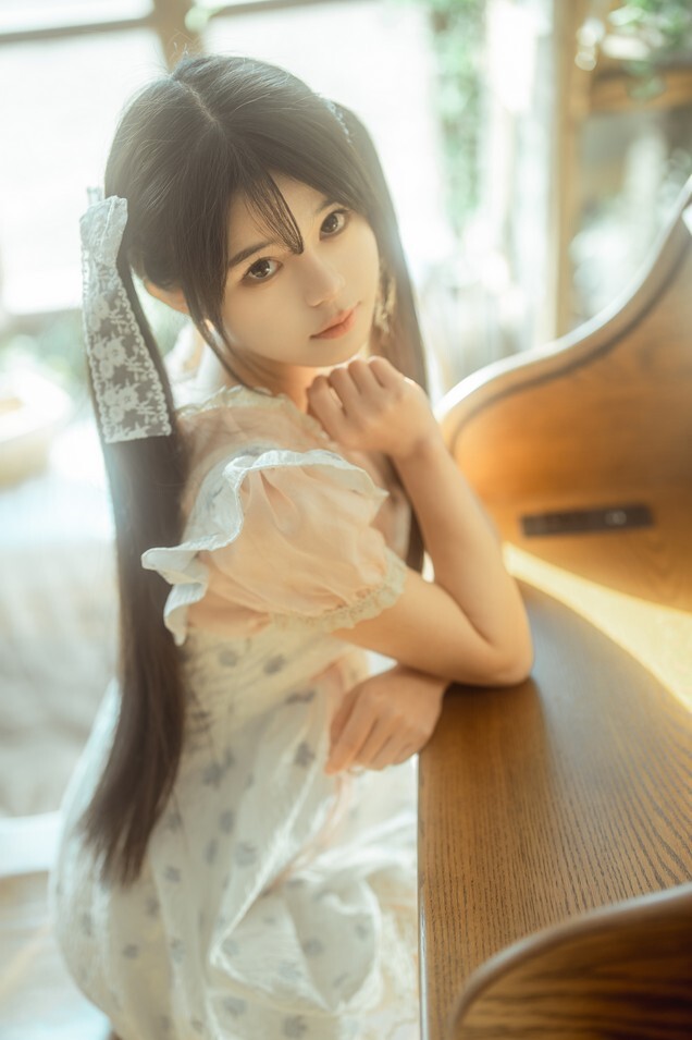 rua阮阮 - 花房 小裙子 [54P-660MB]