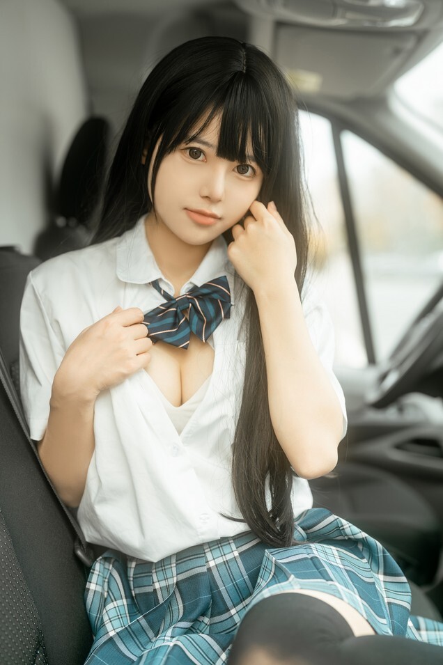 rua阮阮 - 房车jk [41P-445MB]