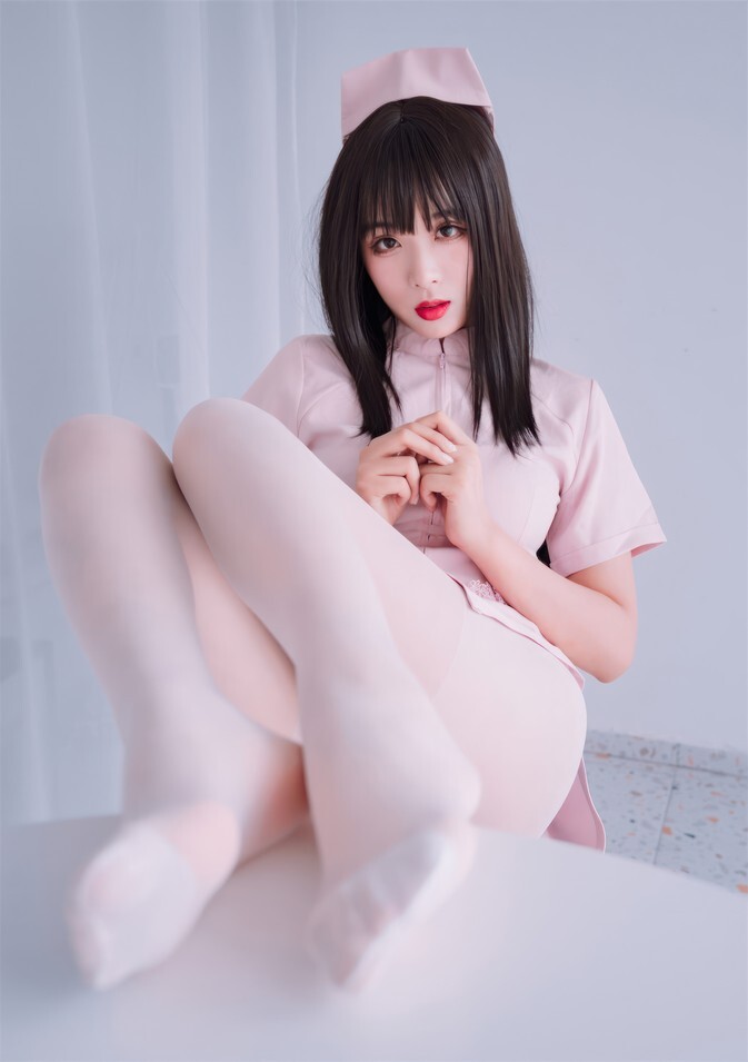 轩萧学姐 - 粉色护士 [59P1V-1.12GB]