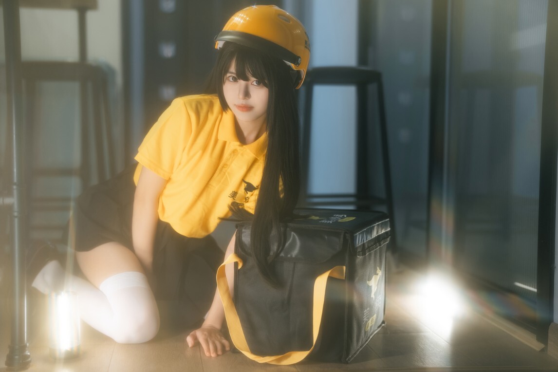 rua阮阮 - 外卖员 [40P-704MB]