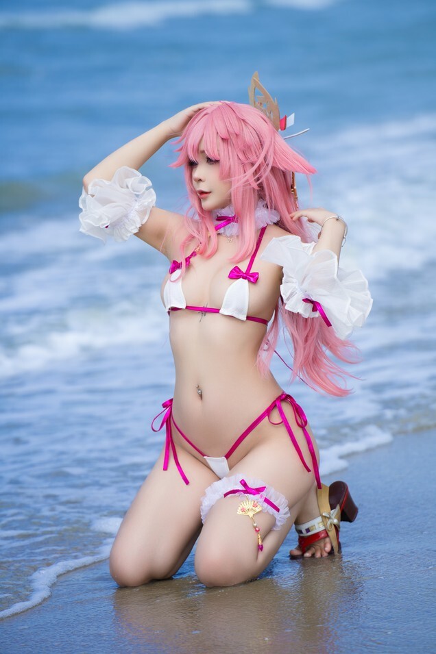 Umeko J - Yae Miko (blossom bikini) [120P16V-2.34GB]