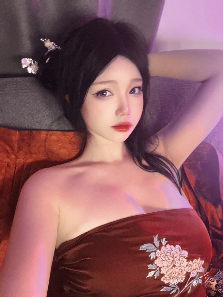 雪晴Astra - 浴巾束腰肚兜 [98P4V-236MB]