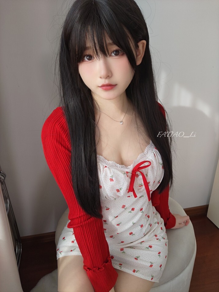 迷之呆梨 - 自撮り写真24.01 春日少女 [77P3V-444MB]