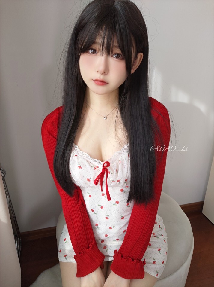 迷之呆梨 - 自撮り写真24.01 春日少女 [77P3V-444MB]